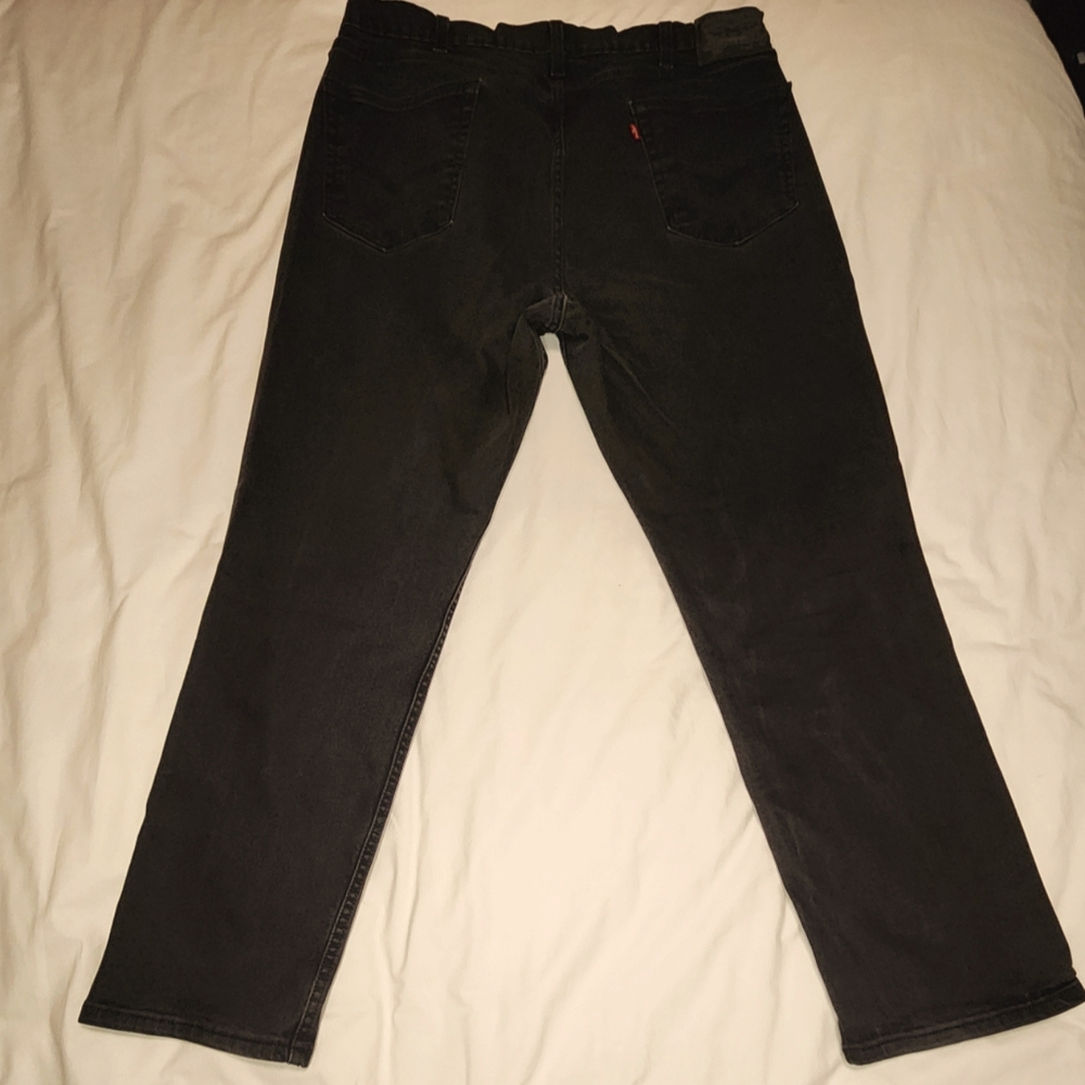 Levi's - Picture 2 of 4